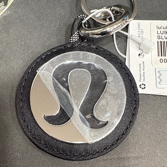 lululemon athletica Black and Silver Logo Keychain - Picture 3 of 6